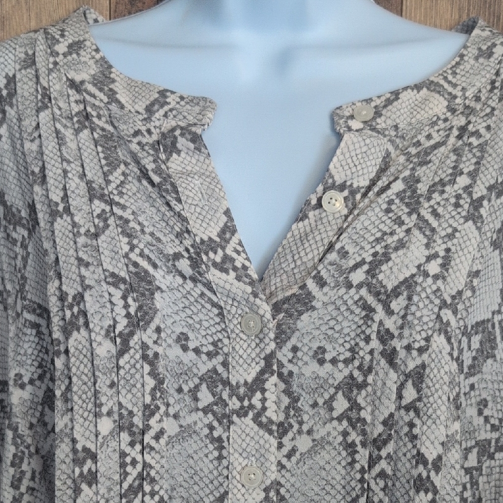 Talbots Plus Gray/White Snake Print Button Down B… - image 4